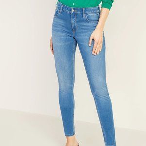 Mid-Rise 24/7 Sculpt Rockstar Super Skinny Jeans